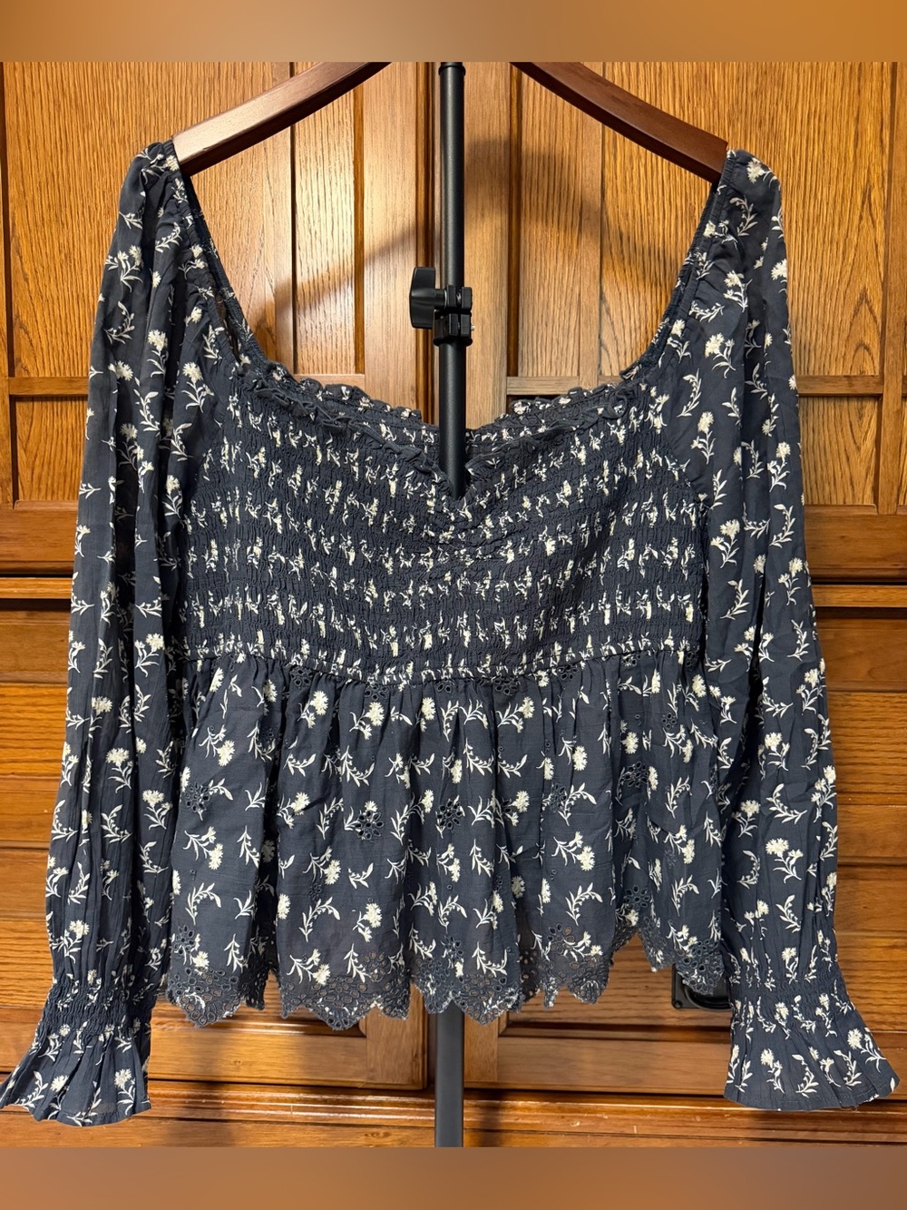 NWT American Eagle Outfitters Floral Smocked Square Neck Crop Top Eyelet Hem - Picture 9 of 11